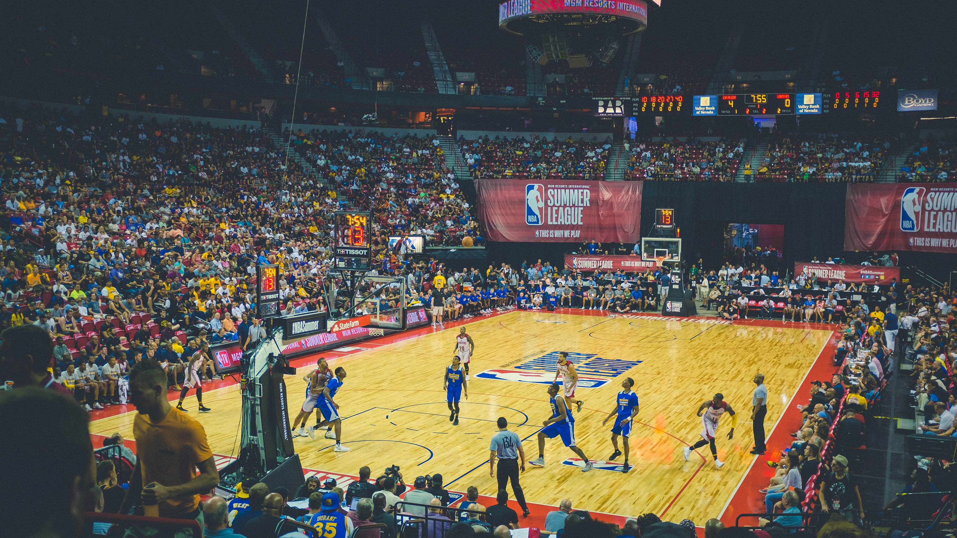 年薪5413万,浑身是伤打打停停!独行侠失算了,激怒卢卡后果自负