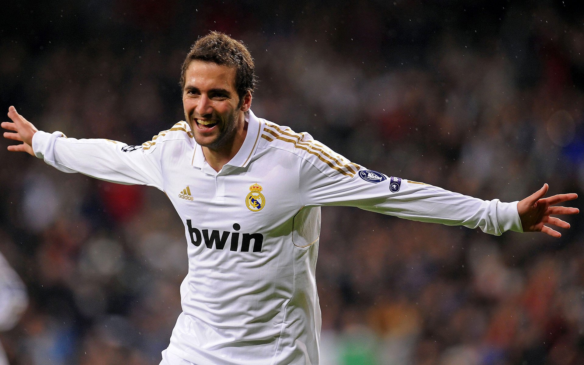 国足主帅赛后总结分析不足，国足足球主帅是谁